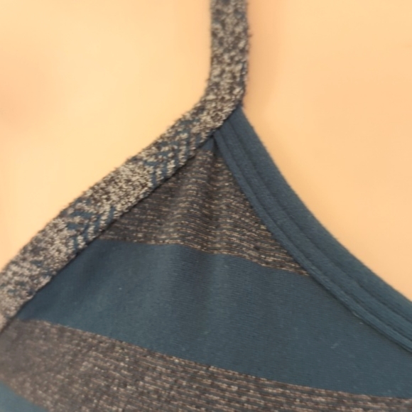 Lululemon Power Y Tank in Micro Macro Stripe Alberta Lake Size 4 - Picture 10 of 16